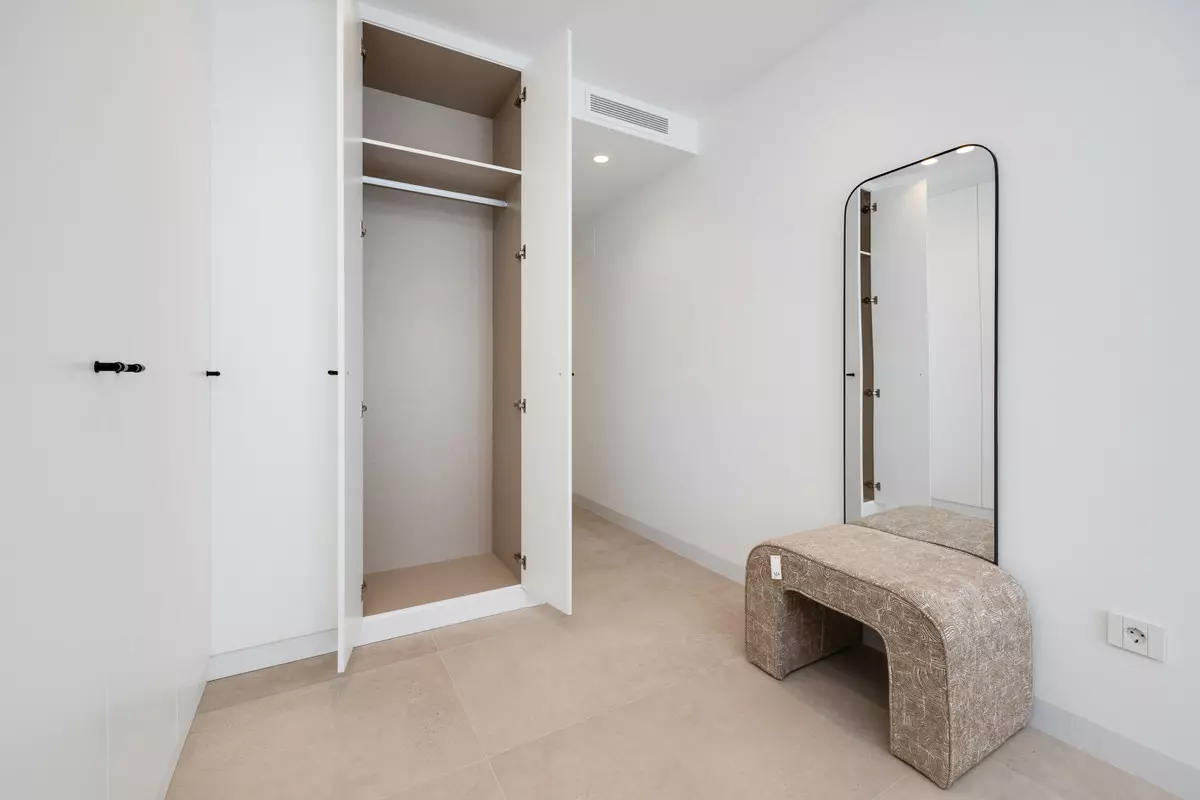 3-bedroom Villa In Alicante, Spain (124 M²)