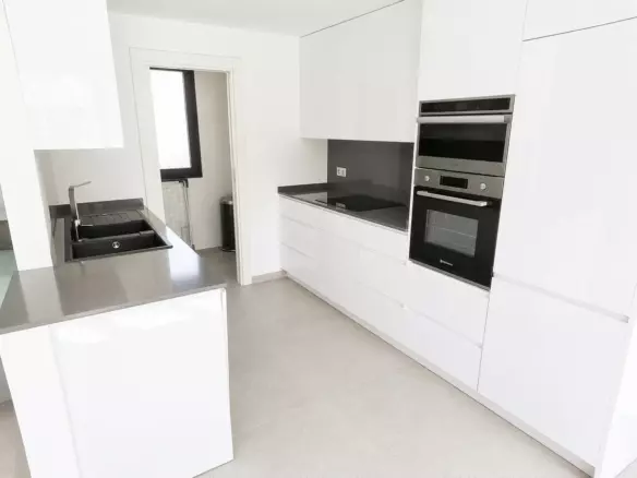 5-bedroom Villa In Algorfa, Spain (200 M²)
