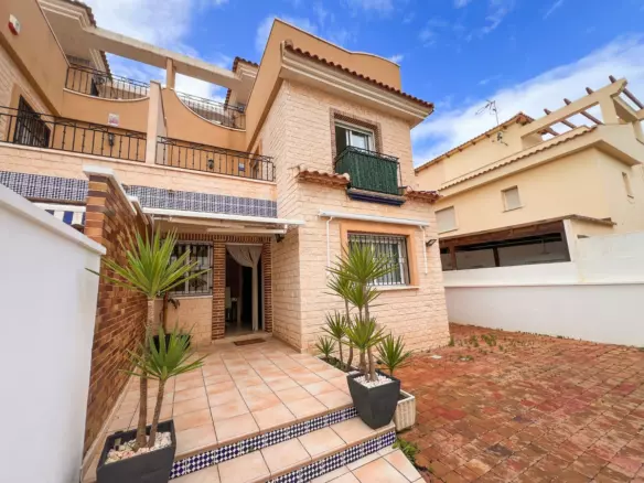 3-bedroom Town House In Pilar De La Horadada, Spain (107 M²)