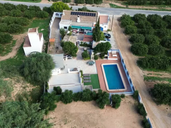 4-bedroom Country House In Pilar De La Horadada, Spain (145 M²)