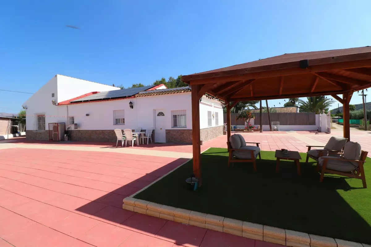 4-bedroom Villa In Benferri, Spain (112 M²)