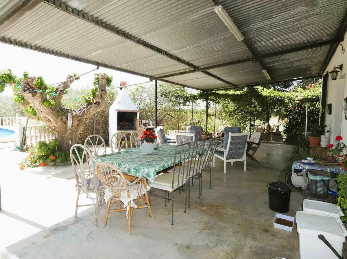 3-bedroom Country House In Dolores, Spain (146 M²)