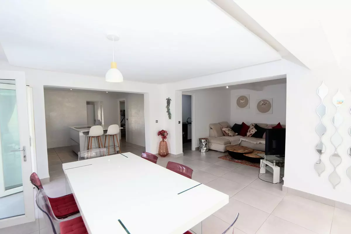4-bedroom Villa In Orihuela, Spain (175 M²)