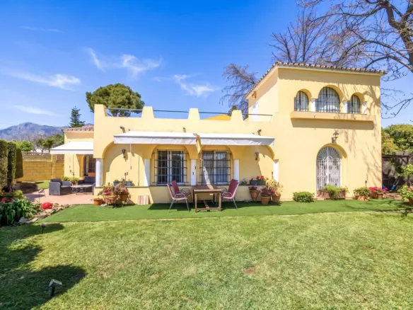 3-bedroom Villa In Marbella, Spain (209 M²)