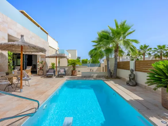3-bedroom Villa In Benijofar, Spain (266 M²)