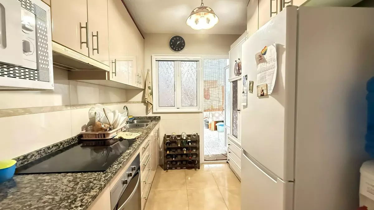 3-bedroom Apartment In Torrevieja, Spain (78 M²)