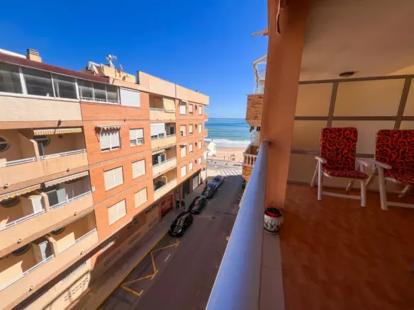 3-bedroom Apartment In Guardamar Del Segura, Spain (84 M²)