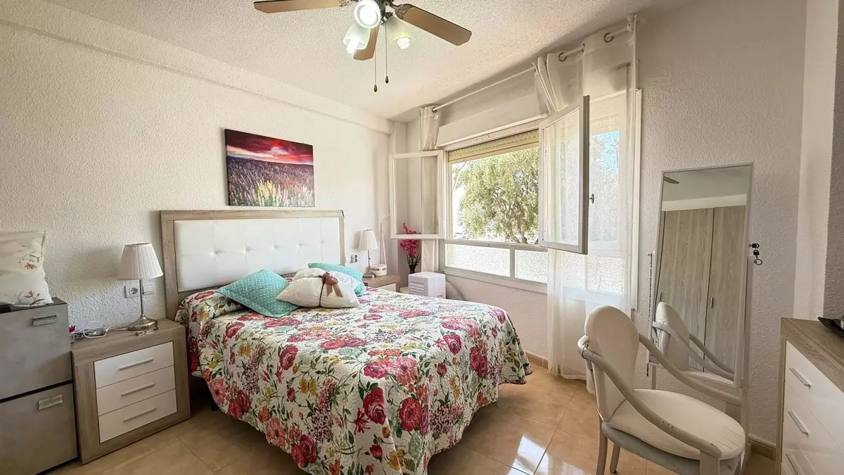 3-bedroom Apartment In Torrevieja, Spain (78 M²)