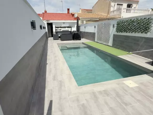2-bedroom Bungalow In Torrevieja, Spain (57 M²)