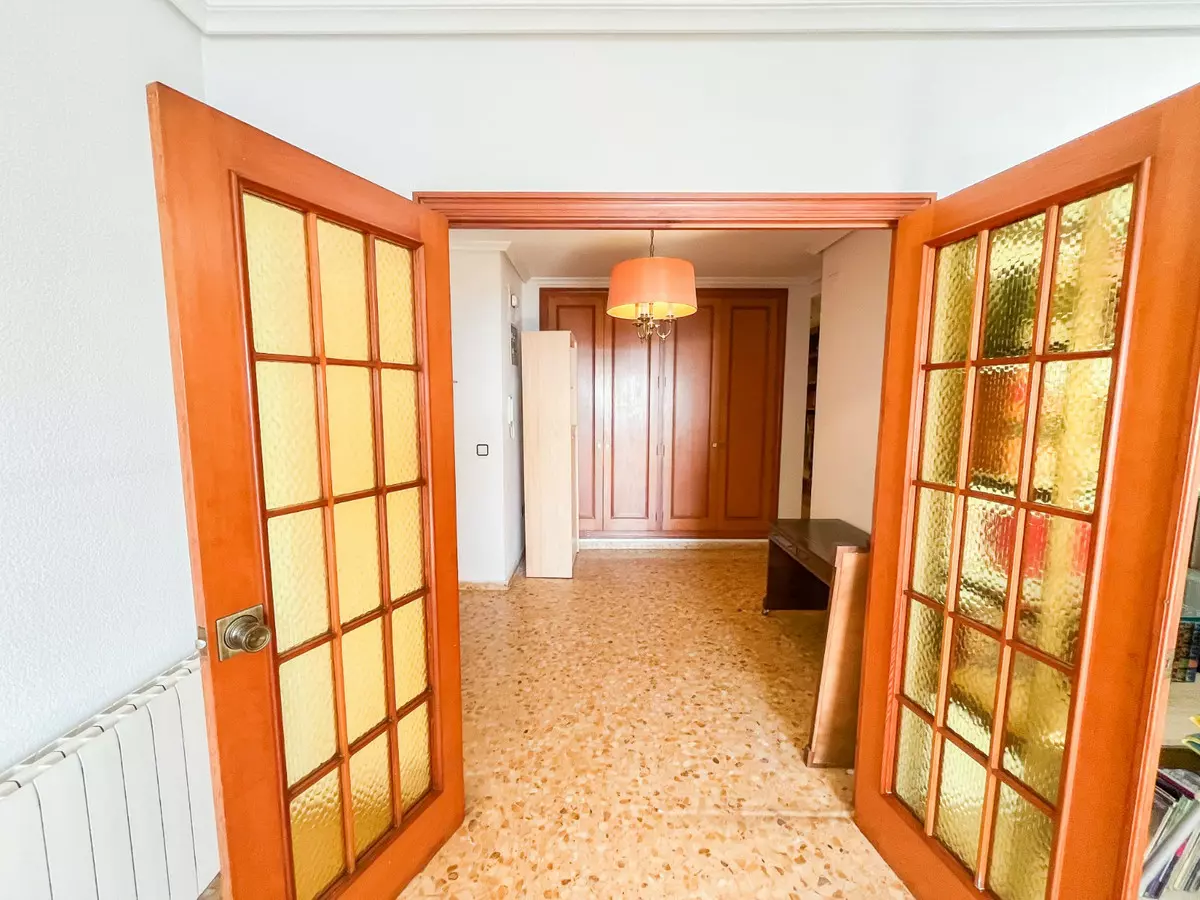 2-bedroom Apartment In Alicante, Spain (113 M²)