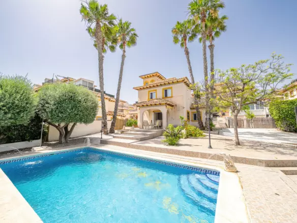 3-bedroom Villa In Orihuela, Spain (96 M²)