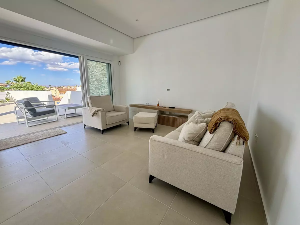 3-bedroom Villa In Benijofar, Spain (120 M²)