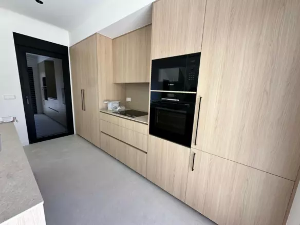 3-bedroom Villa In Alicante, Spain (222 M²)