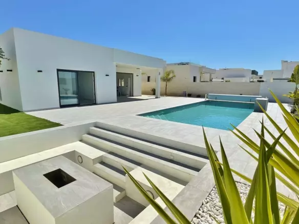 3-bedroom Villa In Rojales, Spain (86 M²)