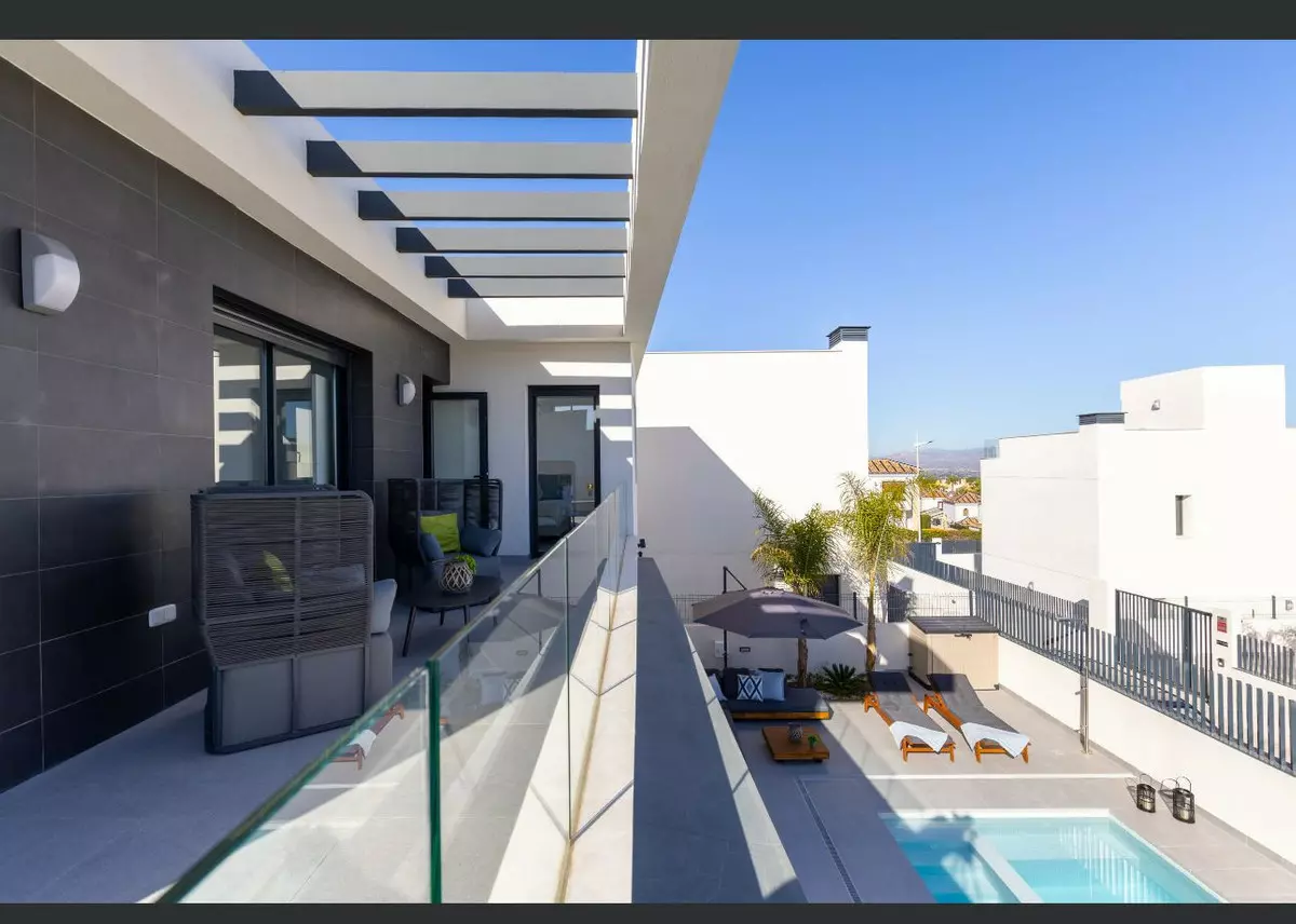 3-bedroom Villa In Algorfa, Spain (150 M²)