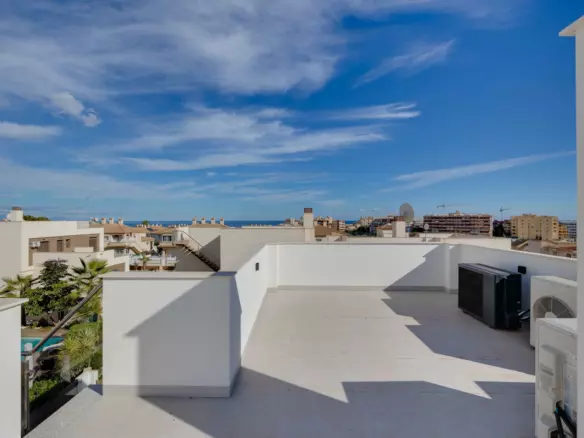 4-bedroom Villa In Torrevieja, Spain (238 M²)