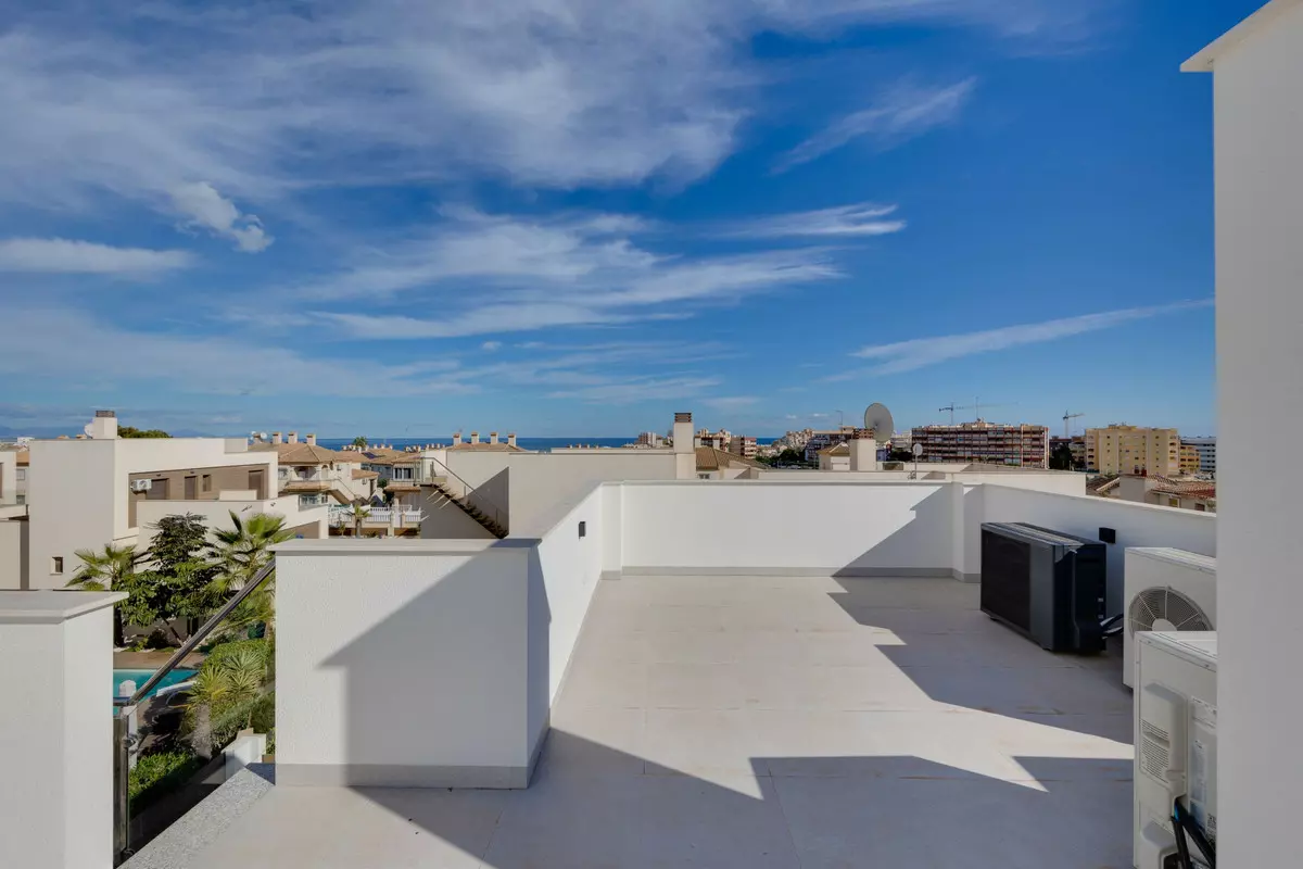 4-bedroom Villa In Torrevieja, Spain (238 M²)