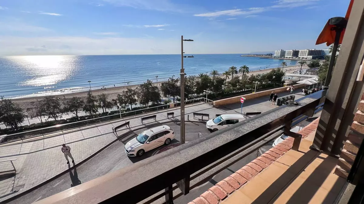 2-bedroom Apartment In Alicante, Spain (113 M²)