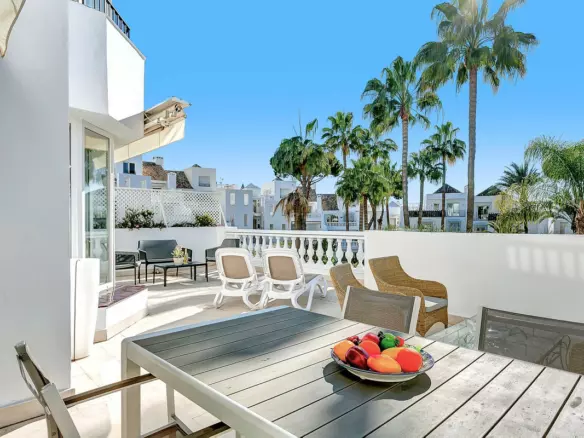 2-bedroom Apartment In Marbella, Spain (145 M²)
