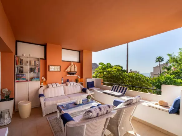 2-bedroom Apartment In Estepona, Spain (101 M²)