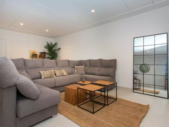 3-bedroom Villa In Hondon De Las Nieves, Spain (228 M²)