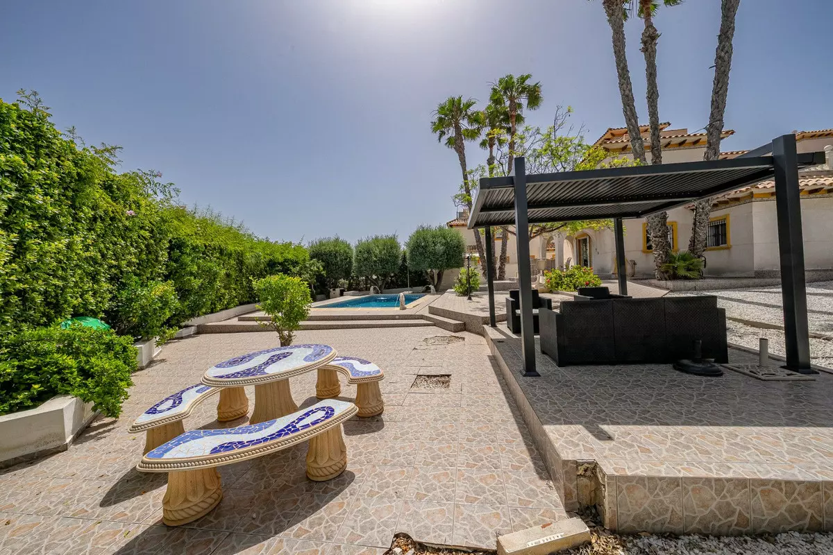 3-bedroom Villa In Orihuela, Spain (96 M²)