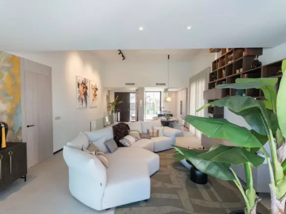 3-bedroom Villa In Algorfa, Spain (191 M²)