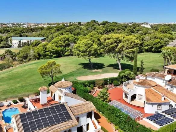 5-bedroom Villa In Orihuela, Spain (200 M²)