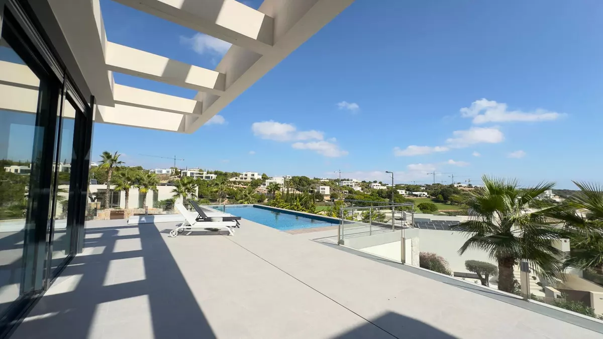 6-bedroom Villa In Orihuela, Spain (450 M²)