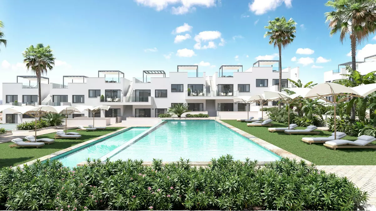 2-bedroom Apartment In Torrevieja, Spain (69 M²)