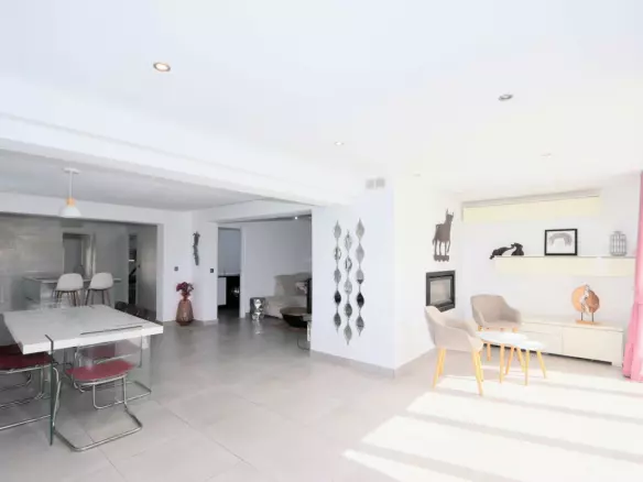 4-bedroom Villa In Orihuela, Spain (175 M²)