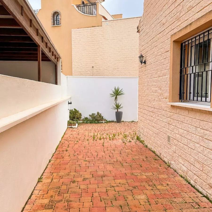 3-bedroom Town House In Pilar De La Horadada, Spain (107 M²)