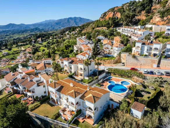 3-bedroom Town House In Mijas, Spain (107 M²)
