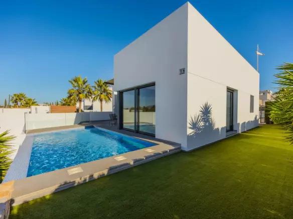 4-bedroom Villa In Algorfa, Spain (300 M²)