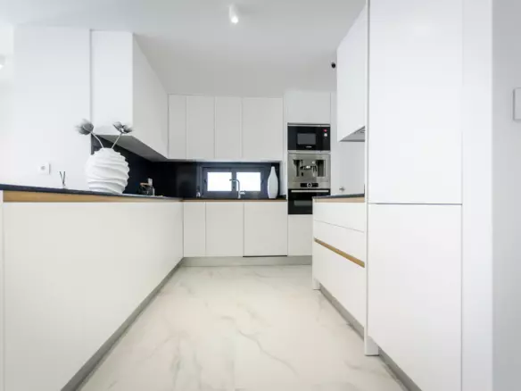 3-bedroom Villa In San Miguel De Salinas, Spain (144 M²)
