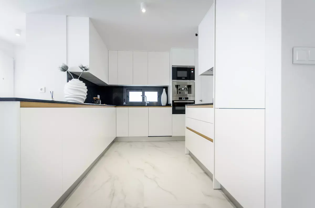 3-bedroom Villa In San Miguel De Salinas, Spain (144 M²)