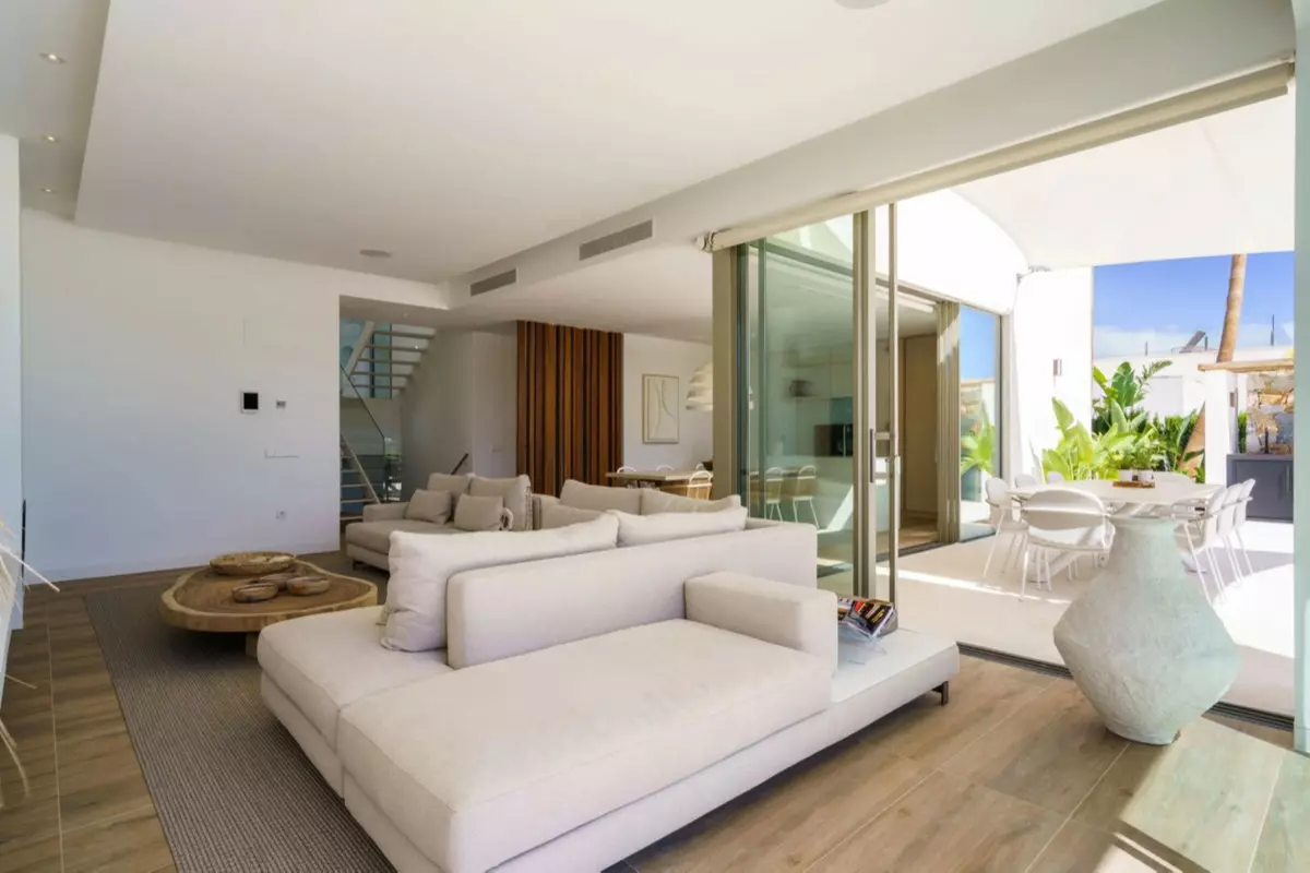 5-bedroom Villa In Orihuela, Spain (241 M²)