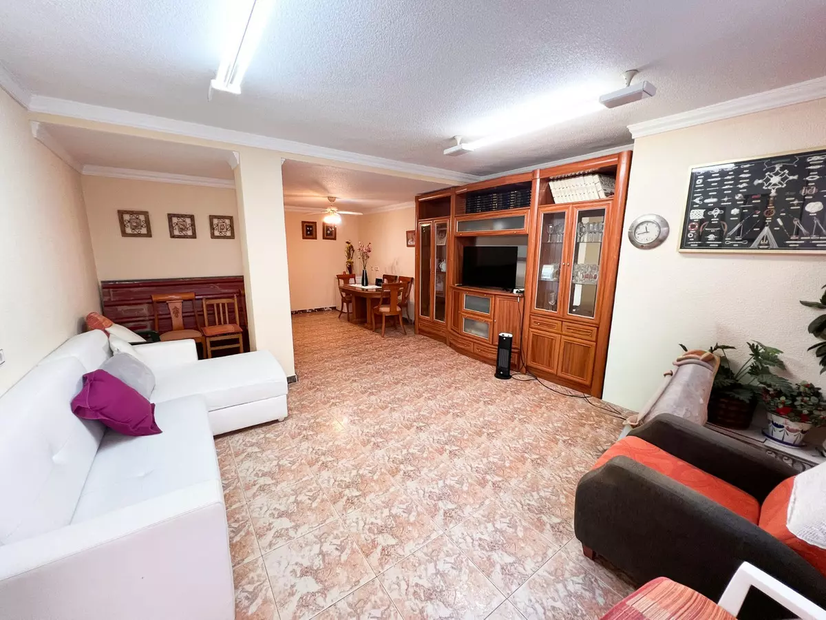 3-bedroom Apartment In Guardamar Del Segura, Spain (110 M²)