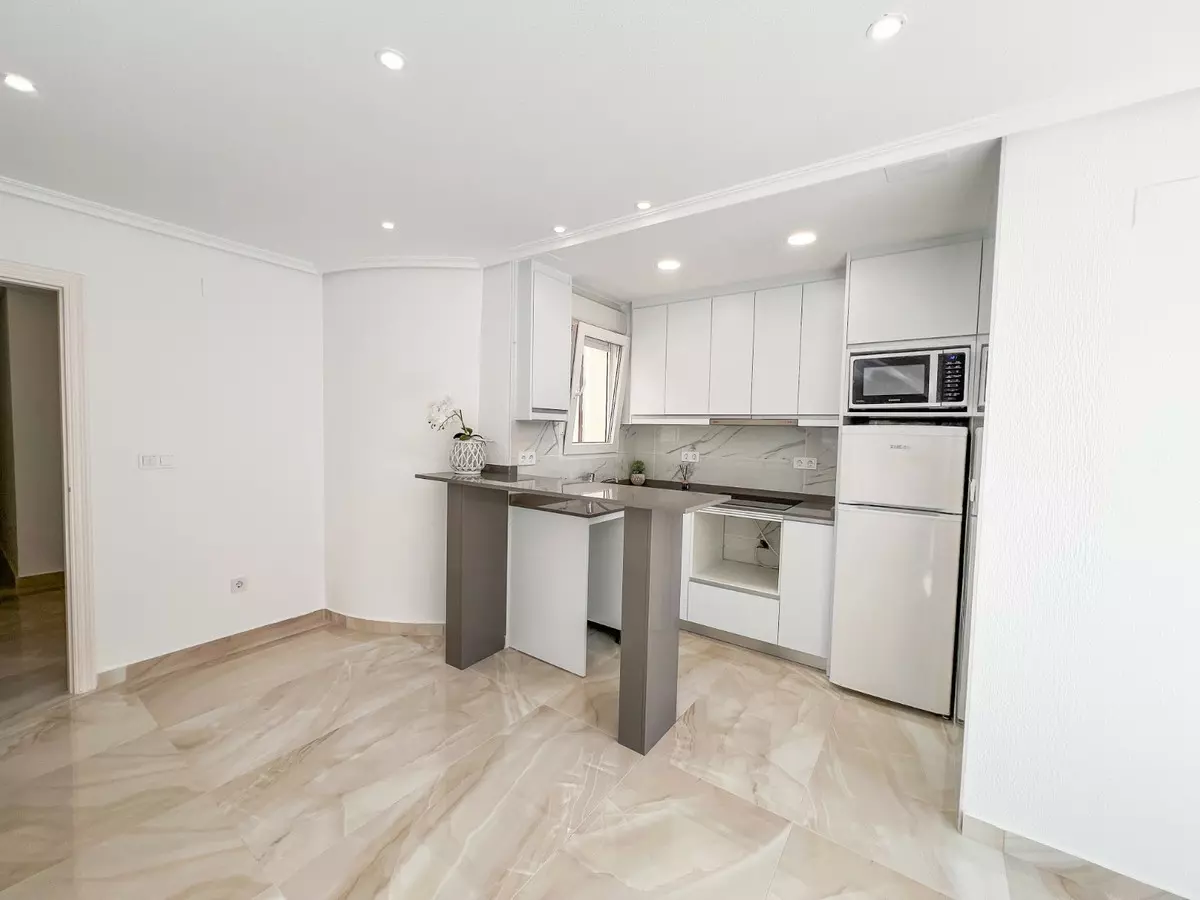 2-bedroom Apartment In Torrevieja, Spain (76 M²)