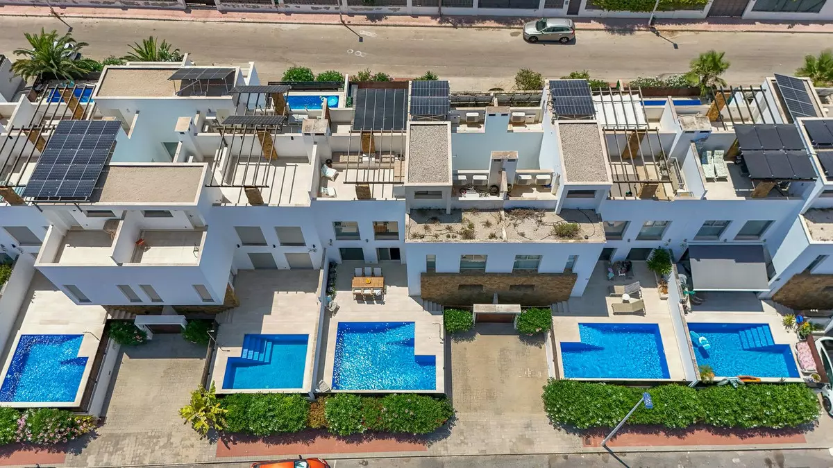 5-bedroom Town House In Torrevieja, Spain (184 M²)