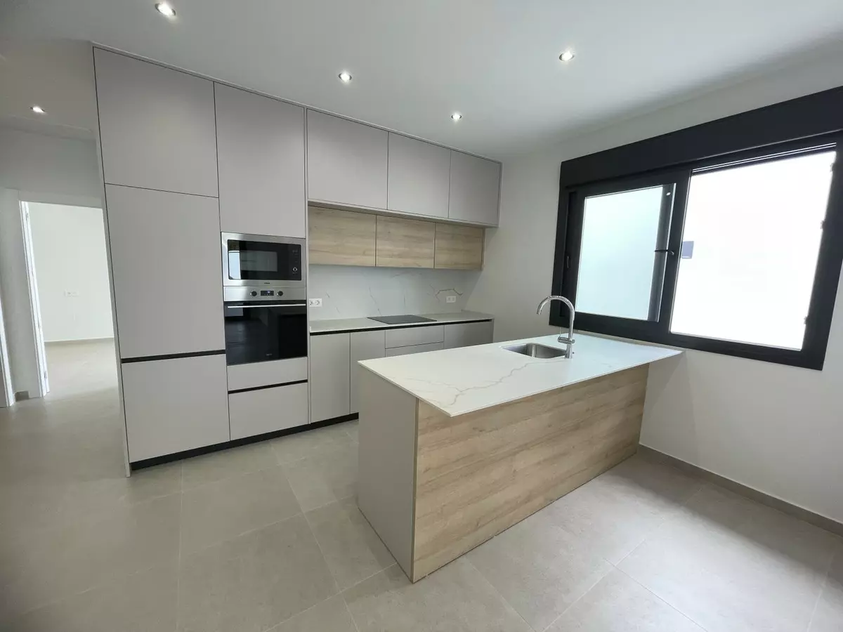 3-bedroom Villa In Almoradi, Spain (134 M²)