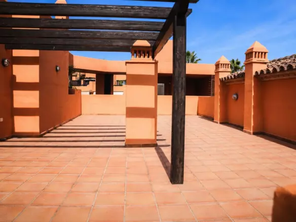 3-bedroom Apartment In Estepona, Spain (150 M²)