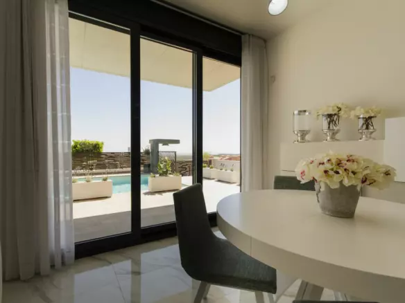 3-bedroom Villa In San Miguel De Salinas, Spain (194 M²)