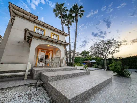 3-bedroom Villa In Orihuela, Spain (96 M²)