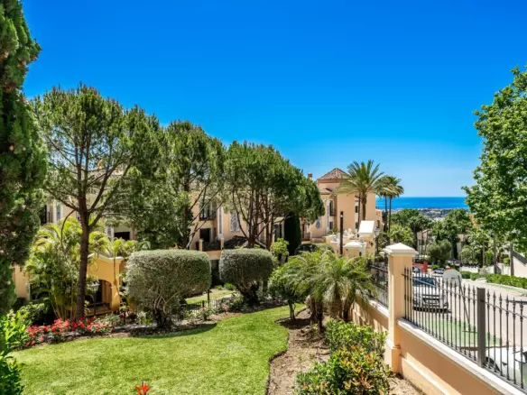 3-bedroom Apartment In Benahavis, Spain (161 M²)