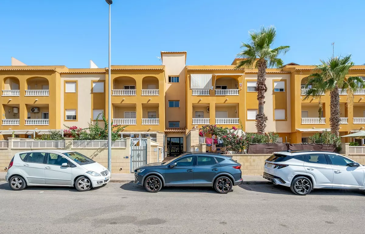 3-bedroom Apartment In Orihuela, Spain (96 M²)