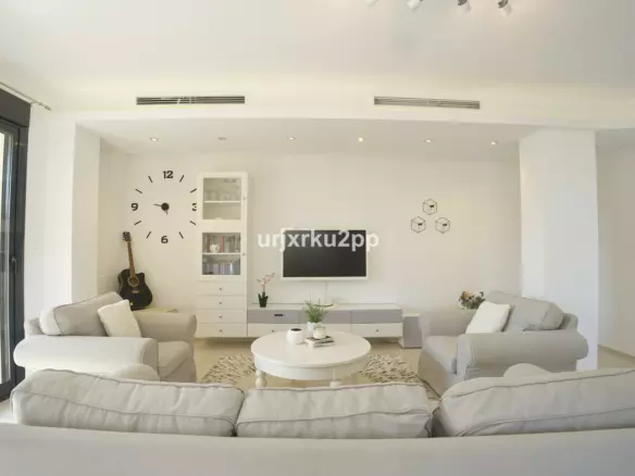 3-bedroom Town House In Orihuela, Spain (100 M²)