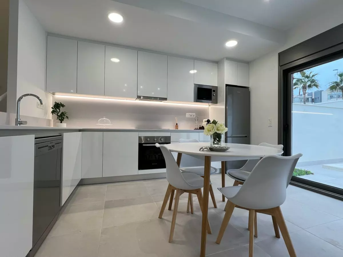 3-bedroom Villa In Orihuela, Spain (107 M²)