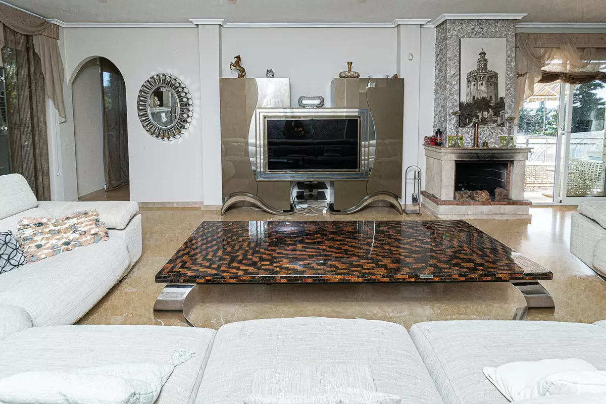 5-bedroom Villa In Torrevieja, Spain (370 M²)