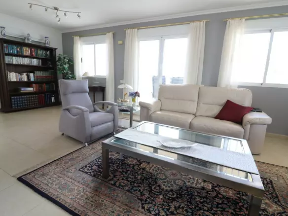 3-bedroom Villa In Algorfa, Spain (216 M²)